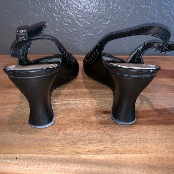 BCBG girls 3” wedge heels, 7 1/2 B - Picture 5 of 6